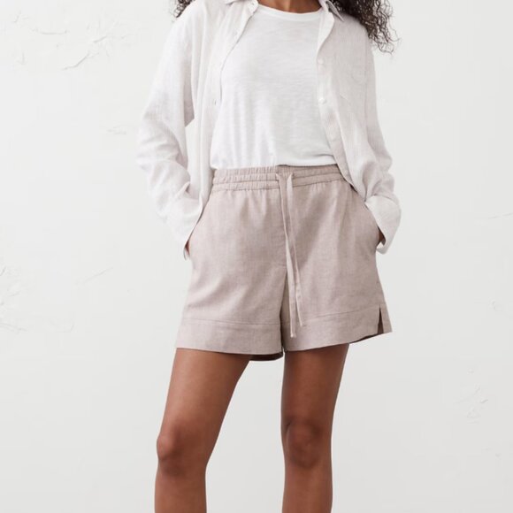 Banana Republic Factory Pants - NWT Banana Republic Factory Women's Linen-Blend Short Small in Flax